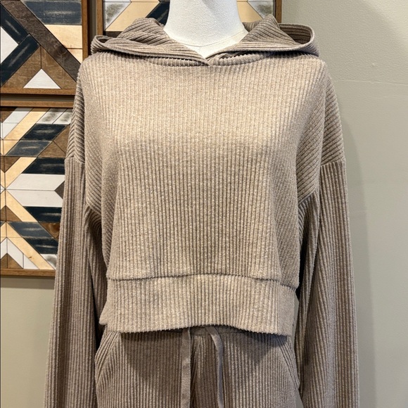 ALO Yoga Muse Hoodie + Sweatpant Joggers Set in Gravel size XS / XXS - Picture 3 of 10